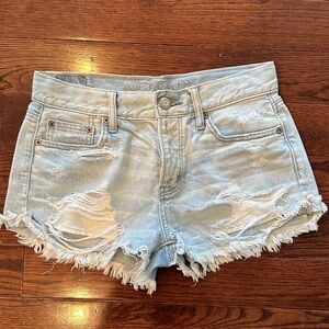 American Eagle Outfitters Light Wash Frayed Jean Shorts size 4